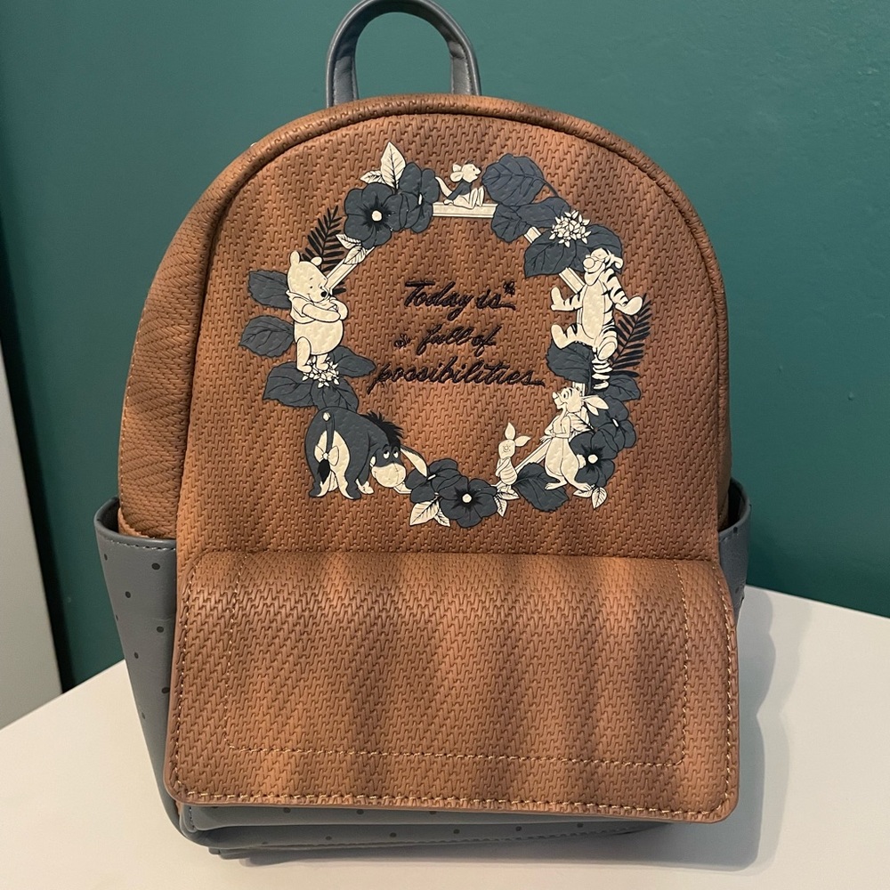 Disney Loungefly - Winnie the Pooh Mini Backpack
